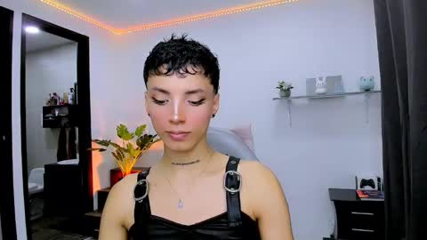 Snapshot of nilam217 chatting on 09-16-25, 11:28 Nilam online show from 09-16-25, 11:28