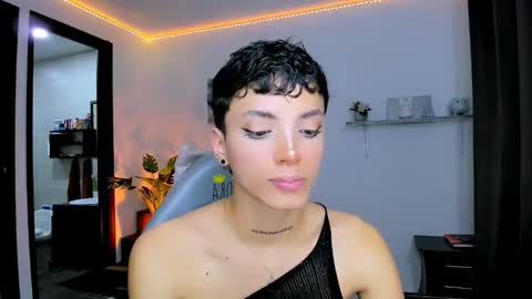 Snapshot of nilam217 chatting on 10-07-25, 11:57 Nilam online show from 10-07-25, 11:57