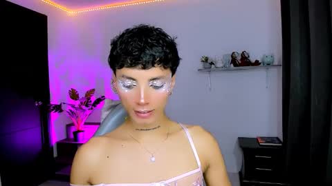 Snapshot of nilam217 chatting on 10-26-25, 02:17 Nilam online show from 10-26-25, 02:17