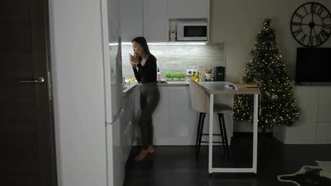 Bella online show from 01-14-26, 02:33