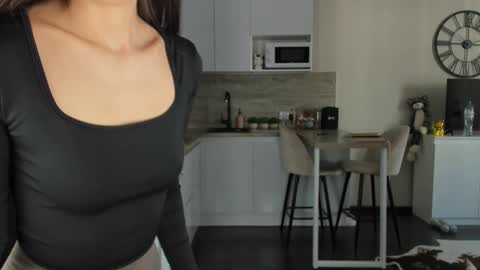 Bella online show from 03-06-26, 10:45