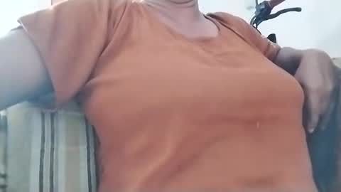 nilminichandrika42 online show from 09-12-25, 01:38