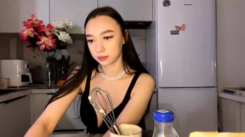 Margot online show from 11-29-25, 06:22