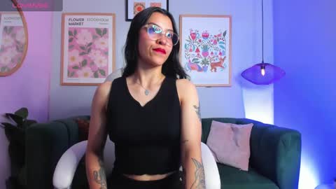 Snapshot of nina__dixon chatting on 02-08-25, 08:10 Nina online show from 02-08-25, 08:10