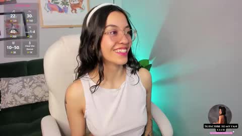 Snapshot of nina__dixon chatting on 02-18-25, 09:09 Nina online show from 02-18-25, 09:09