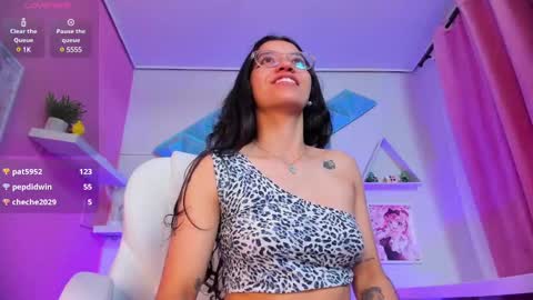 Snapshot of nina__dixon chatting on 03-06-25, 04:41 Nina online show from 03-06-25, 04:41