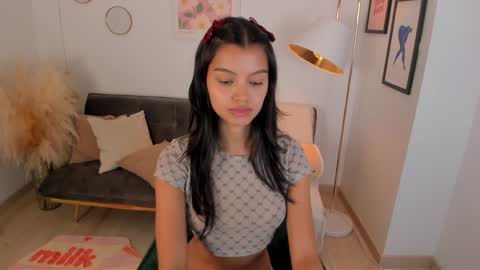 Snapshot of nina_agdal chatting on 02-05-25, 10:55 NINA online show from 02-05-25, 10:55