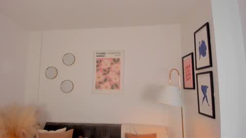 Snapshot of nina_agdal chatting on 02-10-25, 04:47 NINA online show from 02-10-25, 04:47