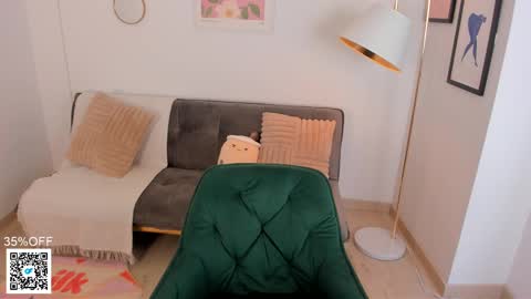 Snapshot of nina_agdal chatting on 03-05-25, 05:18 NINA online show from 03-05-25, 05:18