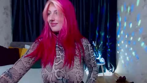 Nina online show from 11-10-25, 06:23