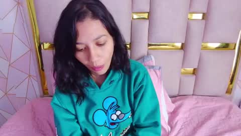 Nina Carther online show from 04-01-26, 01:41