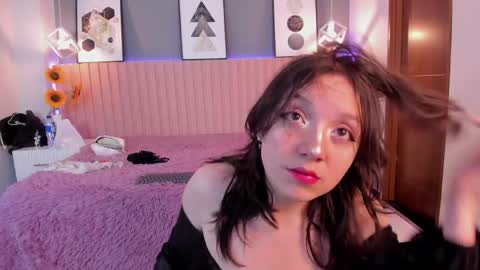 nina_ford_ online show from 05-28-26, 03:04