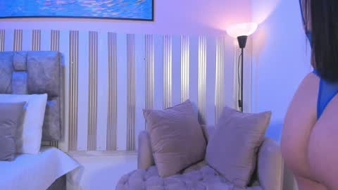 Snapshot of nina_glow_ chatting on 02-12-26, 11:27 nina_glow_ online show from 02-12-26, 11:27