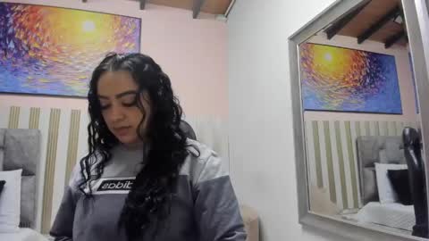 Snapshot of nina_glow_ chatting on 04-22-26, 11:12 nina_glow_ online show from 04-22-26, 11:12