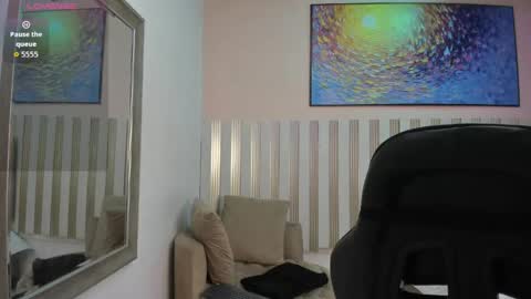 Snapshot of nina_glow_ chatting on 05-19-26, 11:27 nina_glow_ online show from 05-19-26, 11:27