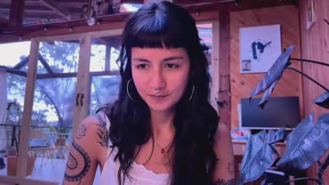 Nina.  online show from 04-18-26, 09:15