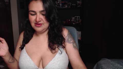 Snapshot of nina_moonbeam chatting on 02-23-26, 01:47 Nina Moon online show from 02-23-26, 01:47