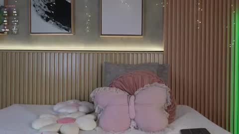 Snapshot of nina_soul chatting on 06-30-26, 01:45 NINA online show from 06-30-26, 01:45