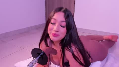 Snapshot of nina_sweetz chatting on 07-16-26, 06:14 Nina online show from 07-16-26, 06:14