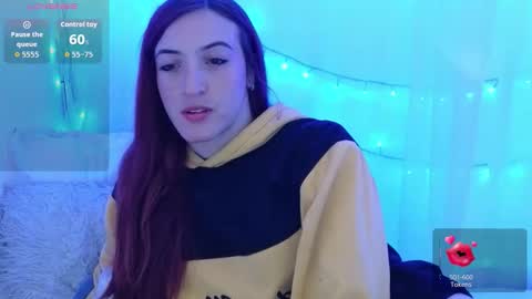 Snapshot of ninaa_fox chatting on 04-18-26, 04:33 Ninaa fox online show from 04-18-26, 04:33