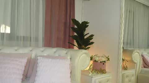 NinaCrystal online show from 07-20-26, 10:39