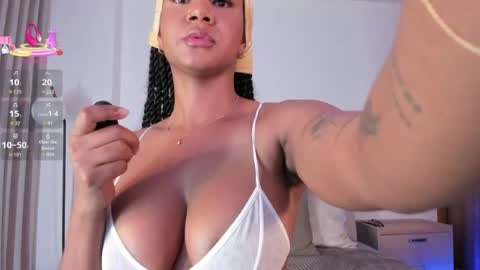 Nina Sara online show from 06-25-26, 05:23