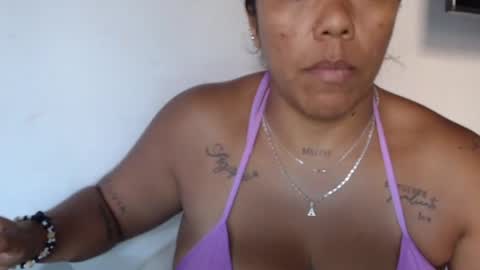 Snapshot of ninapalmer chatting on 06-28-26, 10:05 Ninapalmer online show from 06-28-26, 10:05