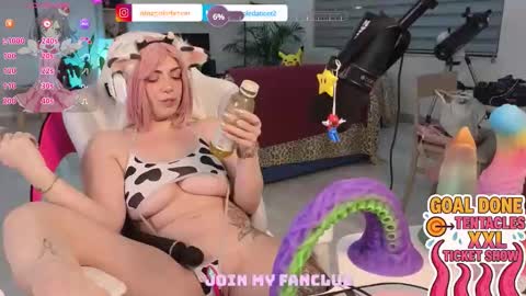 Nina online show from 09-29-25, 06:57