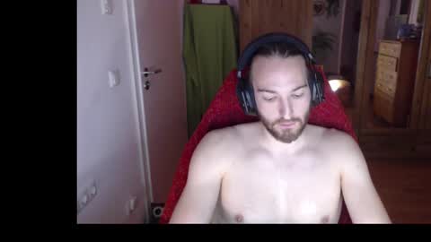 Snapshot of nineeuro chatting on 02-19-25, 08:10 Pit online show from 02-19-25, 08:10