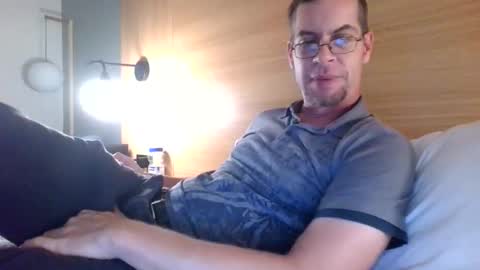 Snapshot of nineinchbronco chatting on 05-03-26, 10:43 nineinchbronco online show from 05-03-26, 10:43