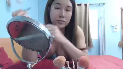 Snapshot of ninewladyboy chatting on 12-18-25, 01:33 ninew online show from 12-18-25, 01:33