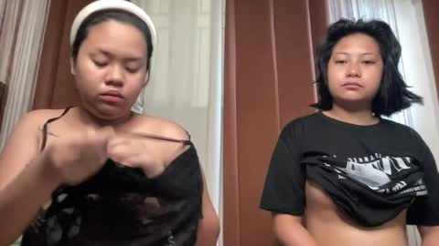 Snapshot of nini_luvskorn chatting on 04-19-26, 11:18 nini_luvskorn online show from 04-19-26, 11:18
