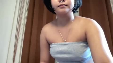 Snapshot of nini_luvskorn chatting on 05-13-26, 11:00 nini_luvskorn online show from 05-13-26, 11:00