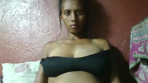 Snapshot of ninie246746 chatting on 02-05-25, 01:00 ninie246746 online show from 02-05-25, 01:00