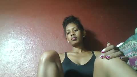 Snapshot of ninie246746 chatting on 02-10-25, 02:05 ninie246746 online show from 02-10-25, 02:05