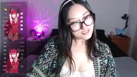 Ninimoon online show from 10-05-25, 02:32