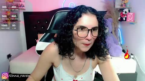 Snapshot of ninna_raven chatting on 05-28-26, 11:35 Ninna online show from 05-28-26, 11:35