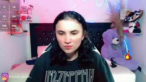 Snapshot of ninna_raven chatting on 06-30-26, 12:00 Ninna online show from 06-30-26, 12:00