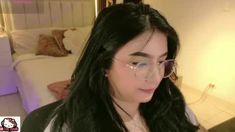 Snapshot of ninna_sweet_ chatting on 05-15-26, 01:18 Nina online show from 05-15-26, 01:18