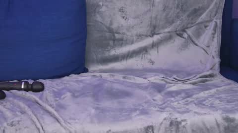 Nina online show from 04-30-26, 04:02