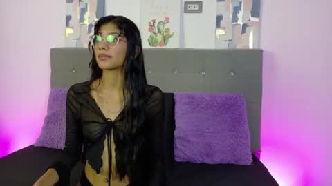 Snapshot of nira_lux chatting on 07-24-26, 02:09 Nira Lux online show from 07-24-26, 02:09