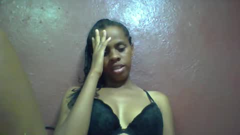 Snapshot of nirinahfy chatting on 01-12-25, 06:38 nirinahfy online show from 01-12-25, 06:38