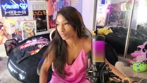 NIVIA WOLFE online show from 12-20-25, 05:09