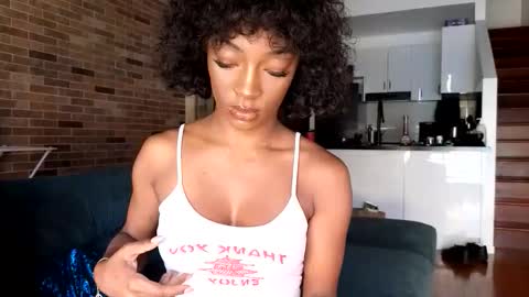 Snapshot of niviawolfe chatting on 05-03-26, 11:22 NIVIA WOLFE online show from 05-03-26, 11:22