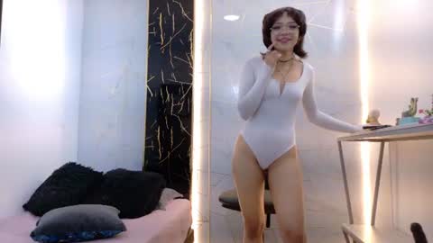 Snapshot of nix_siren chatting on 07-31-26, 12:59 online show from 07-31-26, 12:59