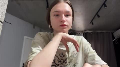 Tears Lora online show from 09-19-25, 09:00