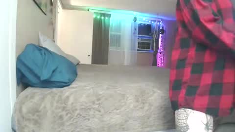 Leah online show from 10-06-25, 09:29