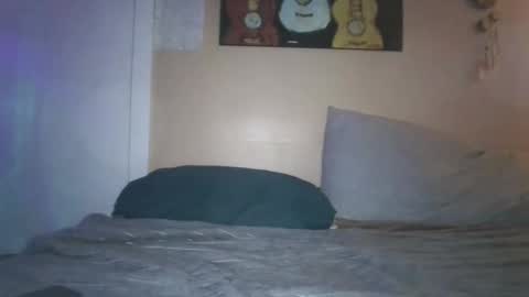 Leah online show from 10-07-25, 04:31