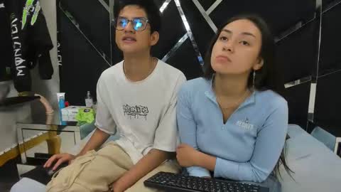 Snapshot of noa_arez chatting on 02-15-26, 07:27 NoaandArez online show from 02-15-26, 07:27