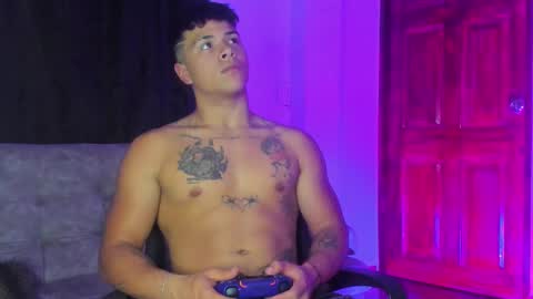 noah_223 online show from 11-26-25, 02:34